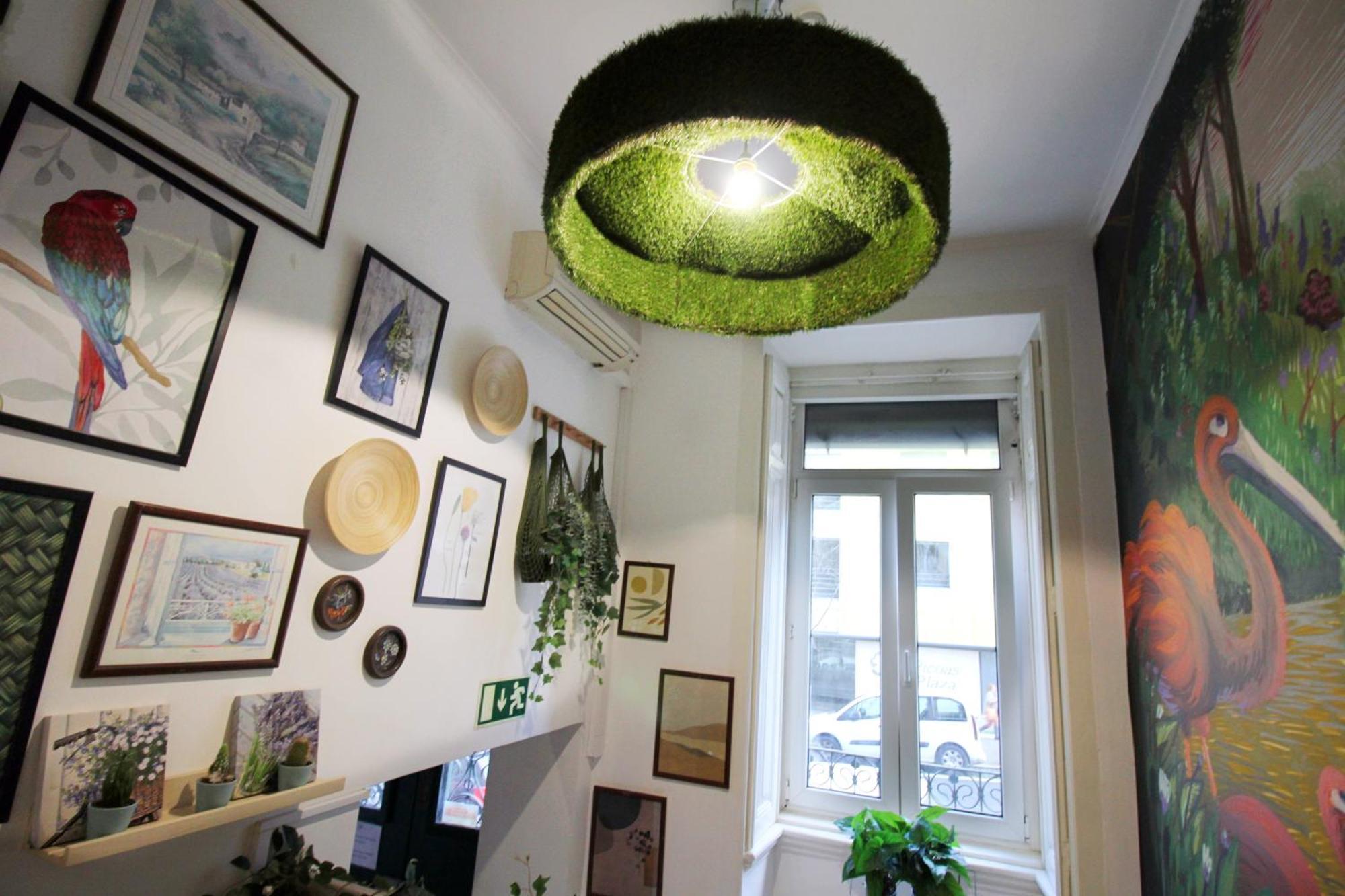 Wot Lisbon Patio Hostel Bagian luar foto